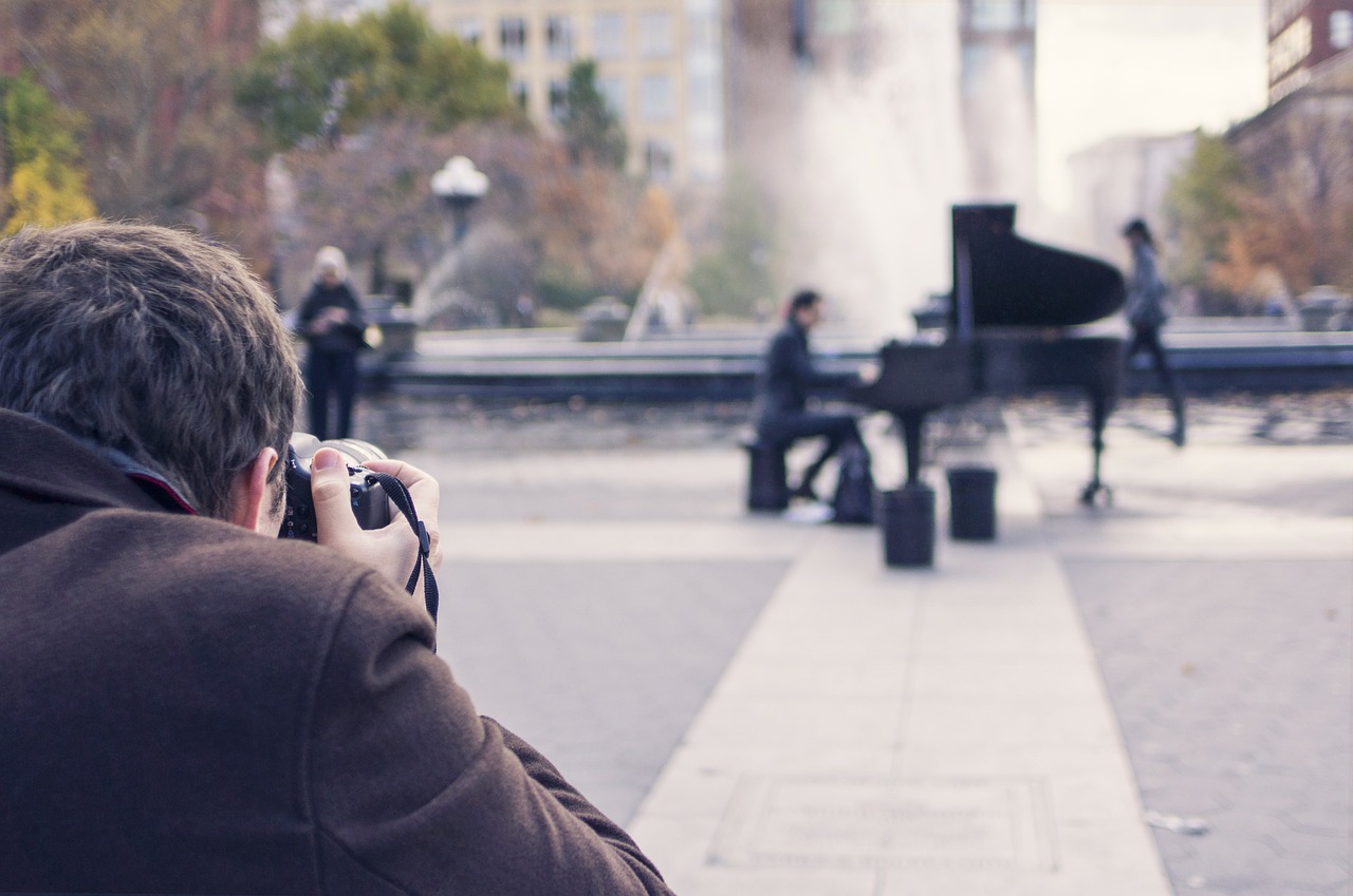 how to become a music photographer