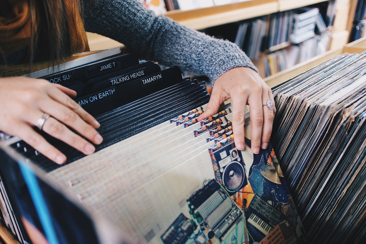 how to ship vinyl records