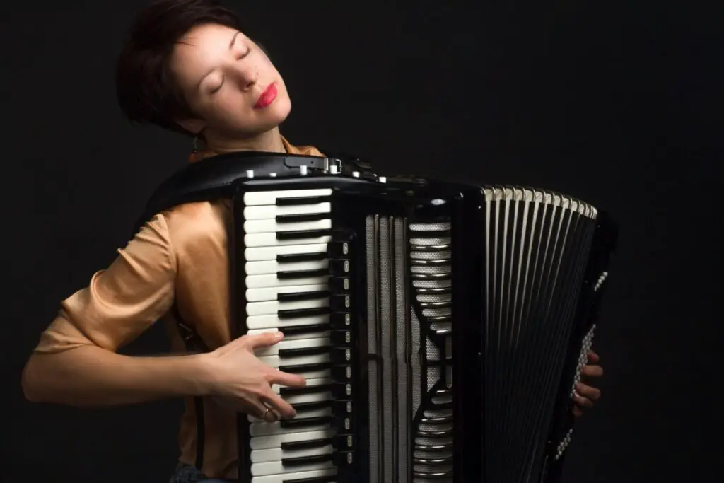 Concertinas vs Accordions - intro image - someone playing an accordion