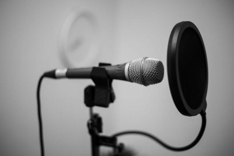 What Does a Pop Filter Do? [And Other Pop Filter Tips]