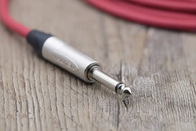 How To Wrap A Guitar Cable Correctly
